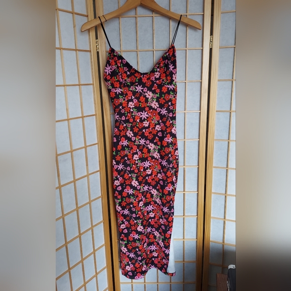 Bershka Dresses & Skirts - Bershka Floral Midi Dress